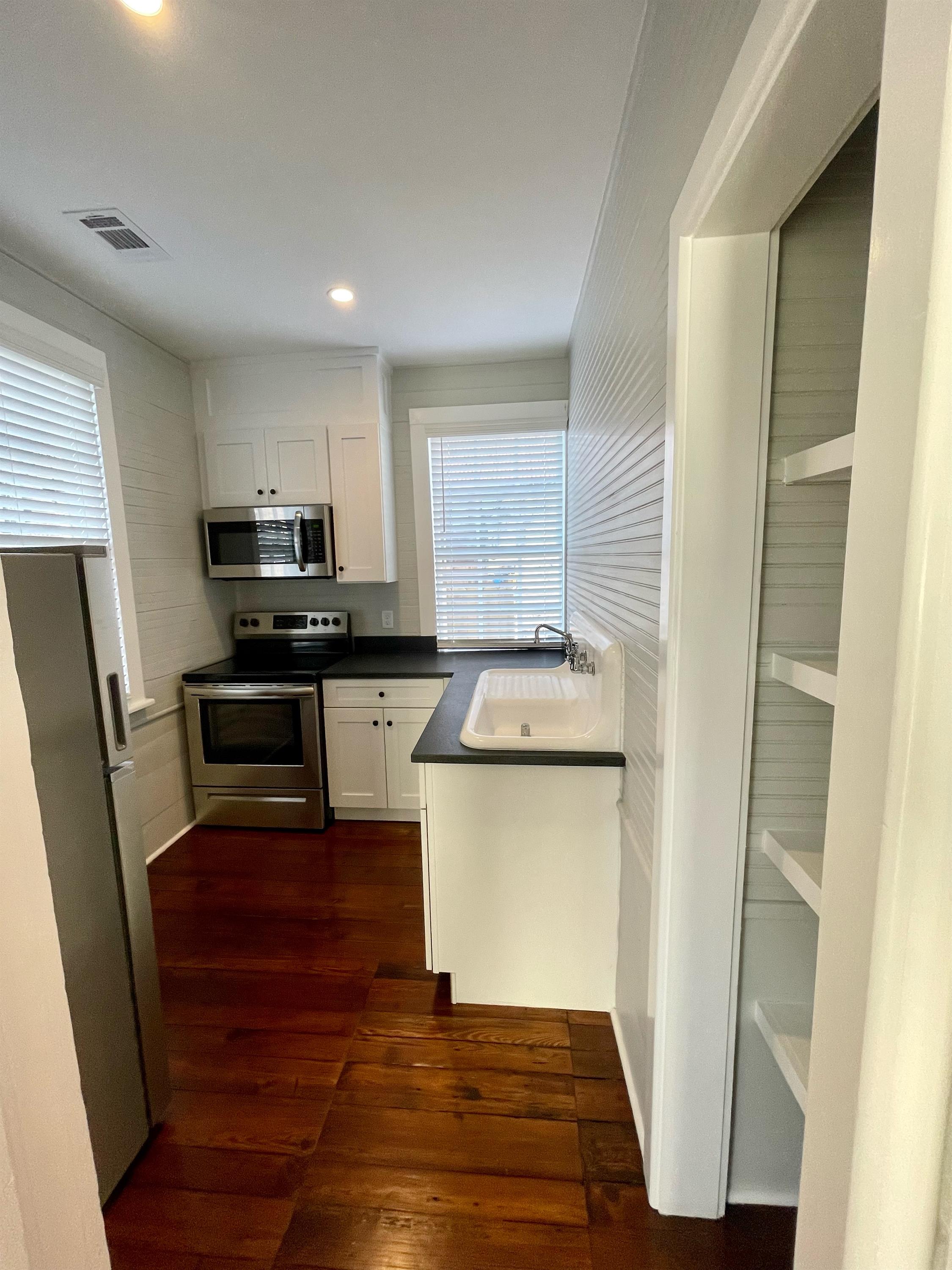 114 West Anderson Street - C