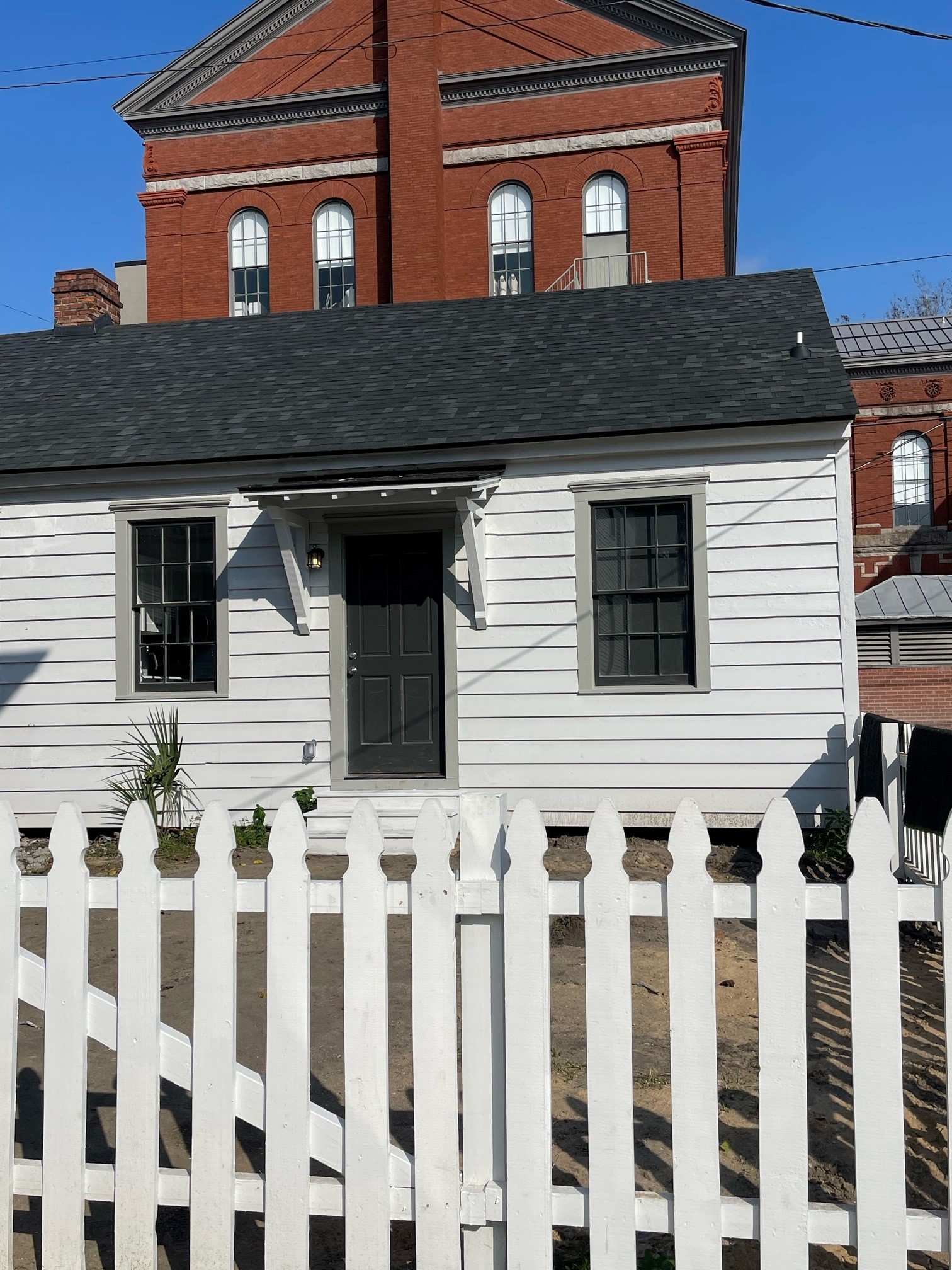 114 West Anderson Street - D